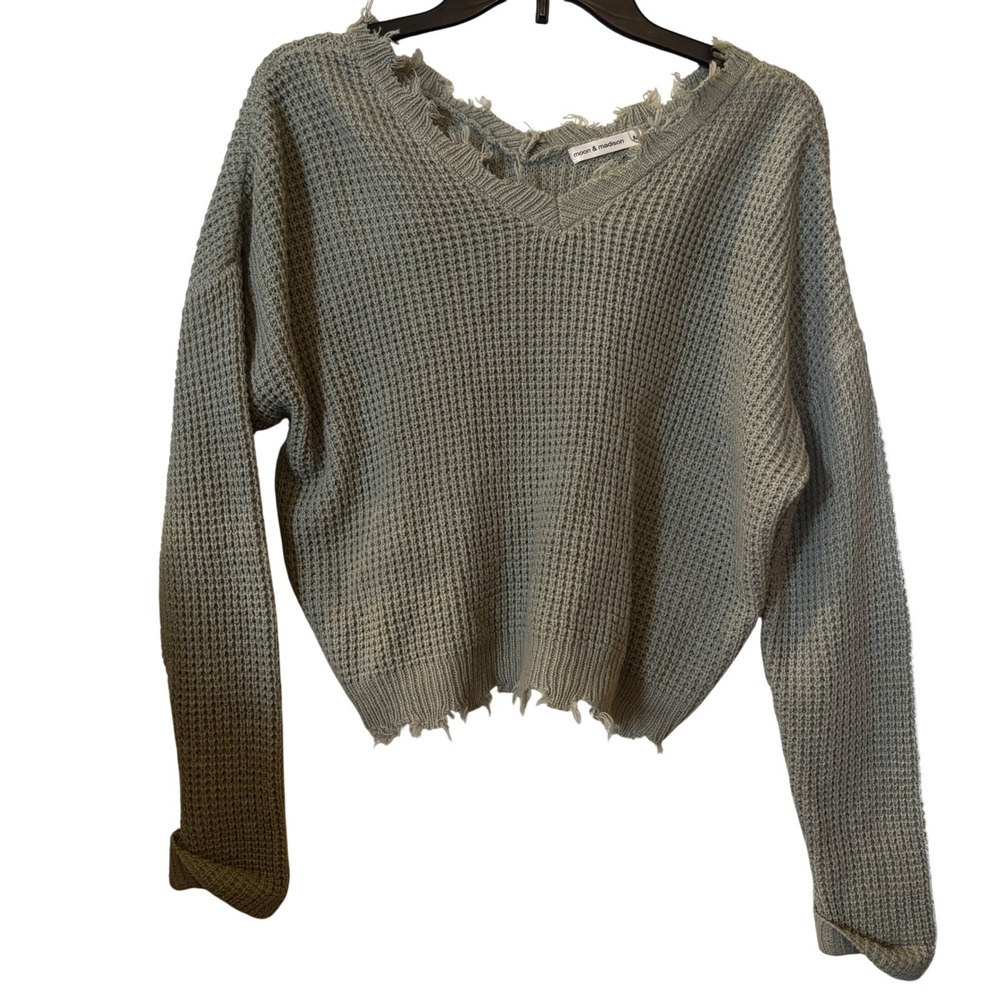 Moon & Madison Women's V-Neck Sweater Medium Sage Green Distressed